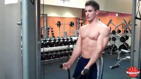 Outside-Grip Rope Curl